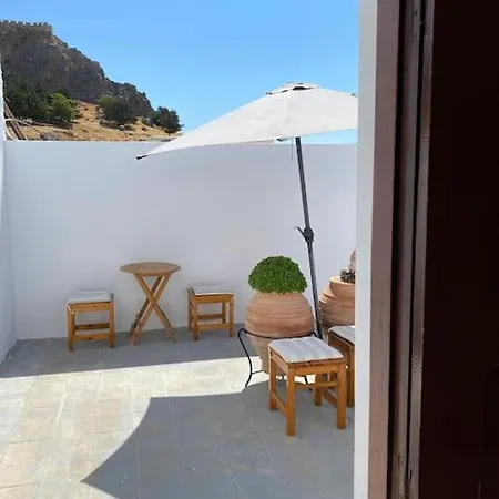 Savah's Arthaus Studio In Lindos Apartmán Líndos